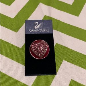 NWOT Swarovski heart pendent